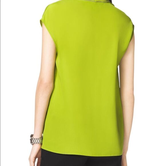 ✨HP✨Michael Kors
Women's Green Ziptrim Blouse✨ - Picture 2 of 7